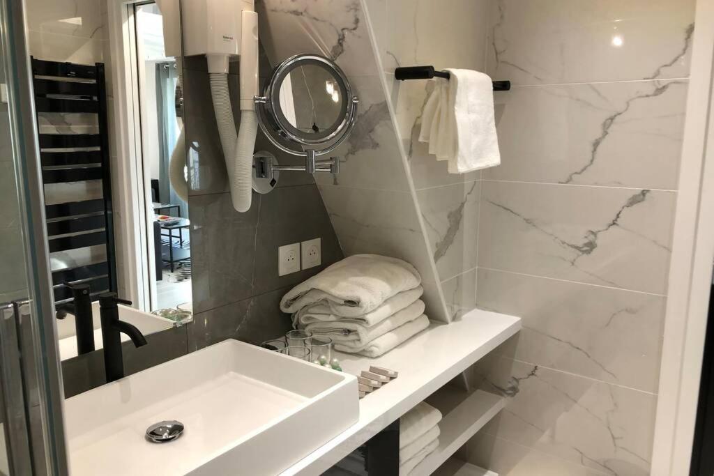 Appartement Rousselet Quartier Bon Marche Paris Viieme Eksteriør billede