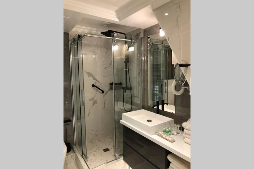 Appartement Rousselet Quartier Bon Marche Paris Viieme Eksteriør billede
